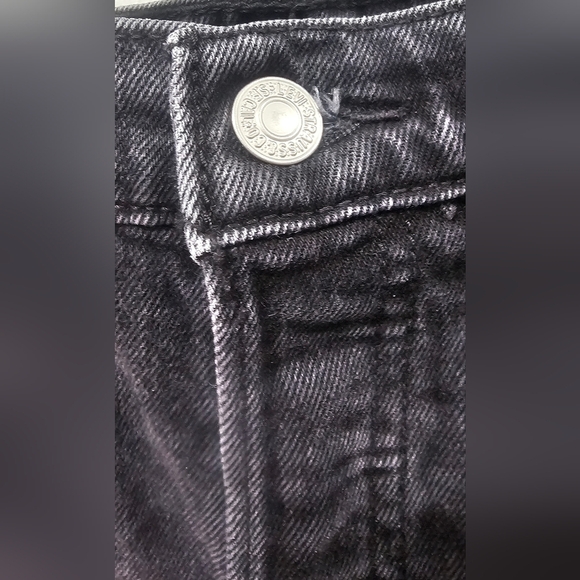 Levis Premium Women's Denim Big E Black Button Fly Ribcage Shorts Size 31 - Picture 4 of 15